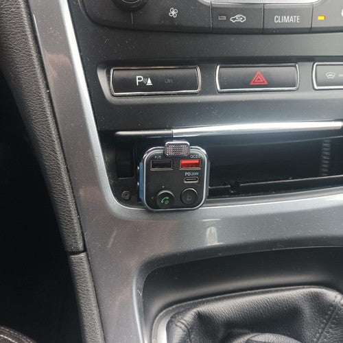 FM Bluetooth Siųstuvas/Įkroviklis Automobiliams 12V-24V - gaukdaugiau.lt