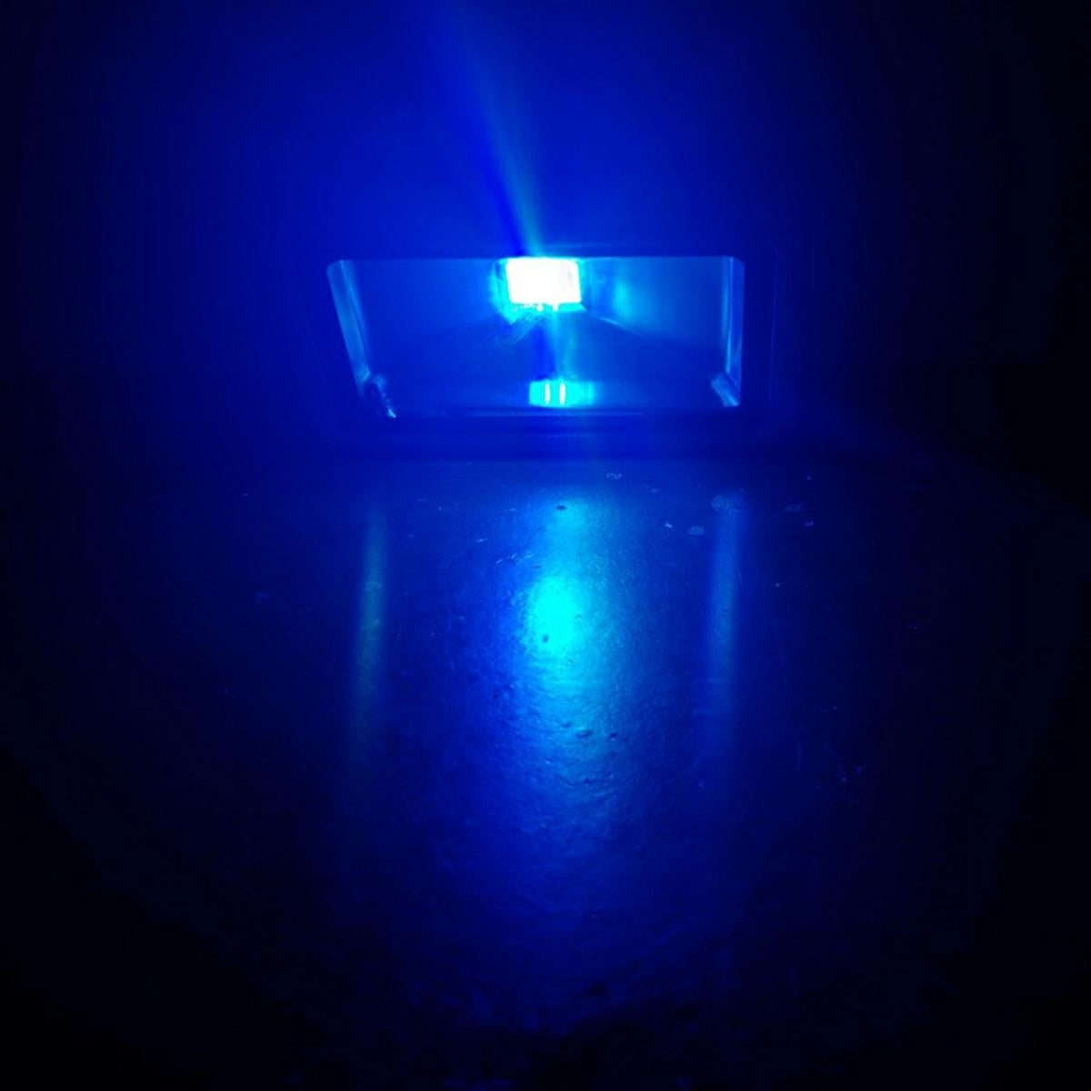Halogeninis 9.6W RGB LED Prožektorius su Nuotoliniu Valdymu - gaukdaugiau.lt