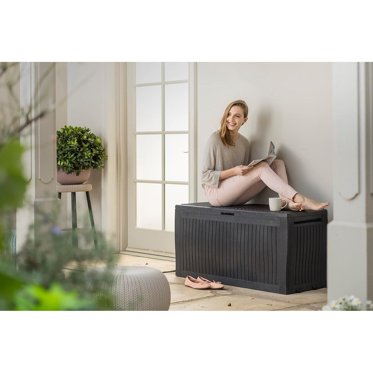 Sodo dėžė COMFY STORAGE BOX 270 L grafitas - gaukdaugiau.lt