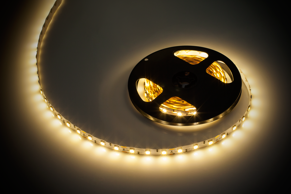Šviesos juosta 5m (300x5050 SMD) šilta balta - gaukdaugiau.lt