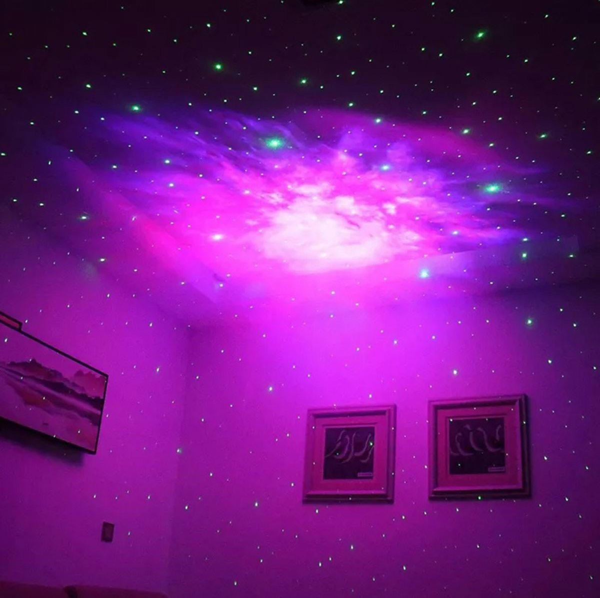LED projektorius "Astronautas su gitara" - gaukdaugiau.lt