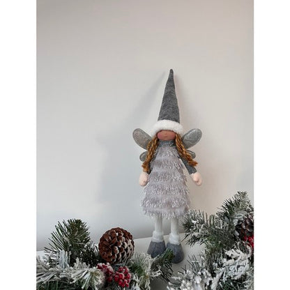 Fėja – pilka kalėdinė figūrėlė - gaukdaugiau.lt