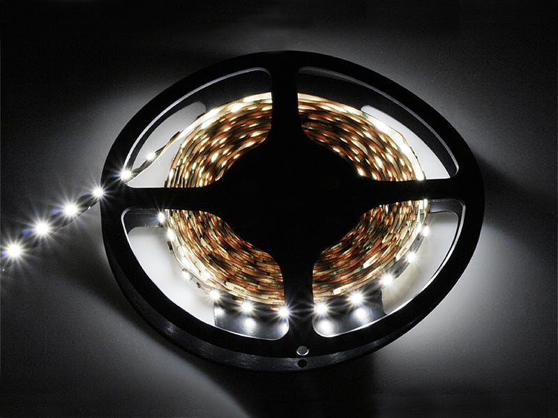 70-960# LED juostelė baltos šaltos spalvos 5050 5m/300 - gaukdaugiau.lt
