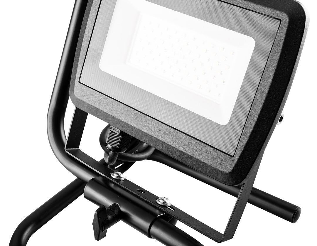 50W SMD LED reflektorius 4250 lm 230V nešiojamas - gaukdaugiau.lt