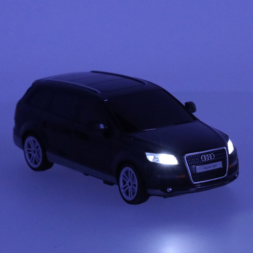 Радиоуправляемая машинка 1:24 Audi Q7 белая 